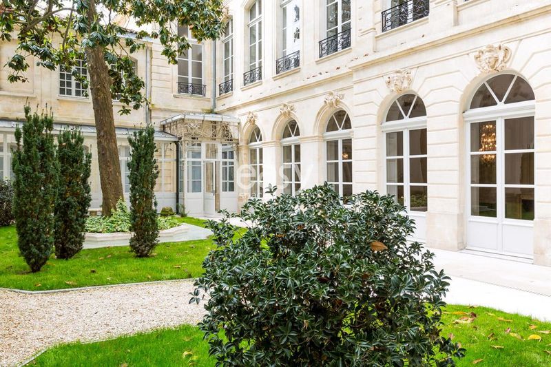 lieu avec jardin à la française bordeaux